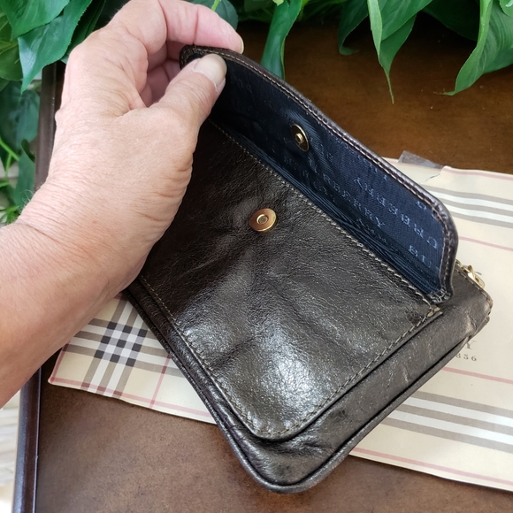 burberry wristlet pouch